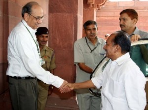 Defense Minister AK Antony being received by Defense Secretary Vijay Singh.