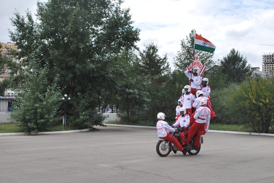 They're stunt motorcyclists from the Indian Army's Corps of Military Police.
